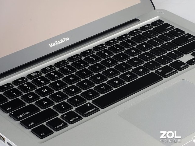2020款16寸MacBook Pro或将升级摄像头